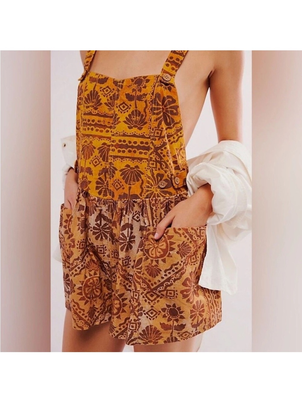 Free People Palm Bay printed Shortalls Romper, Size L. Bohemian adorable straps